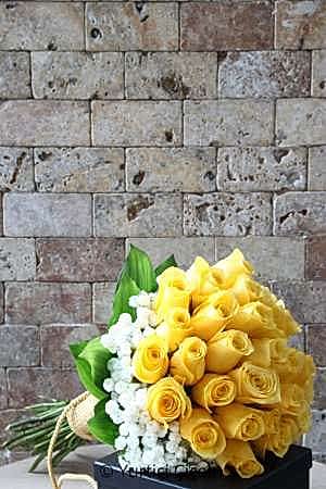 Sarı Güllerden Gelin Buketi