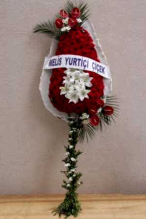 Özel Kırmızı - Beyaz Çiçeklerden Ayaklı Sepet