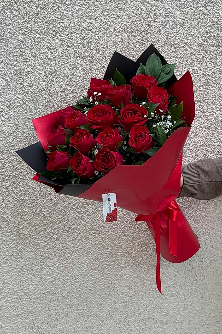 Sen Başkasın 15 Gül